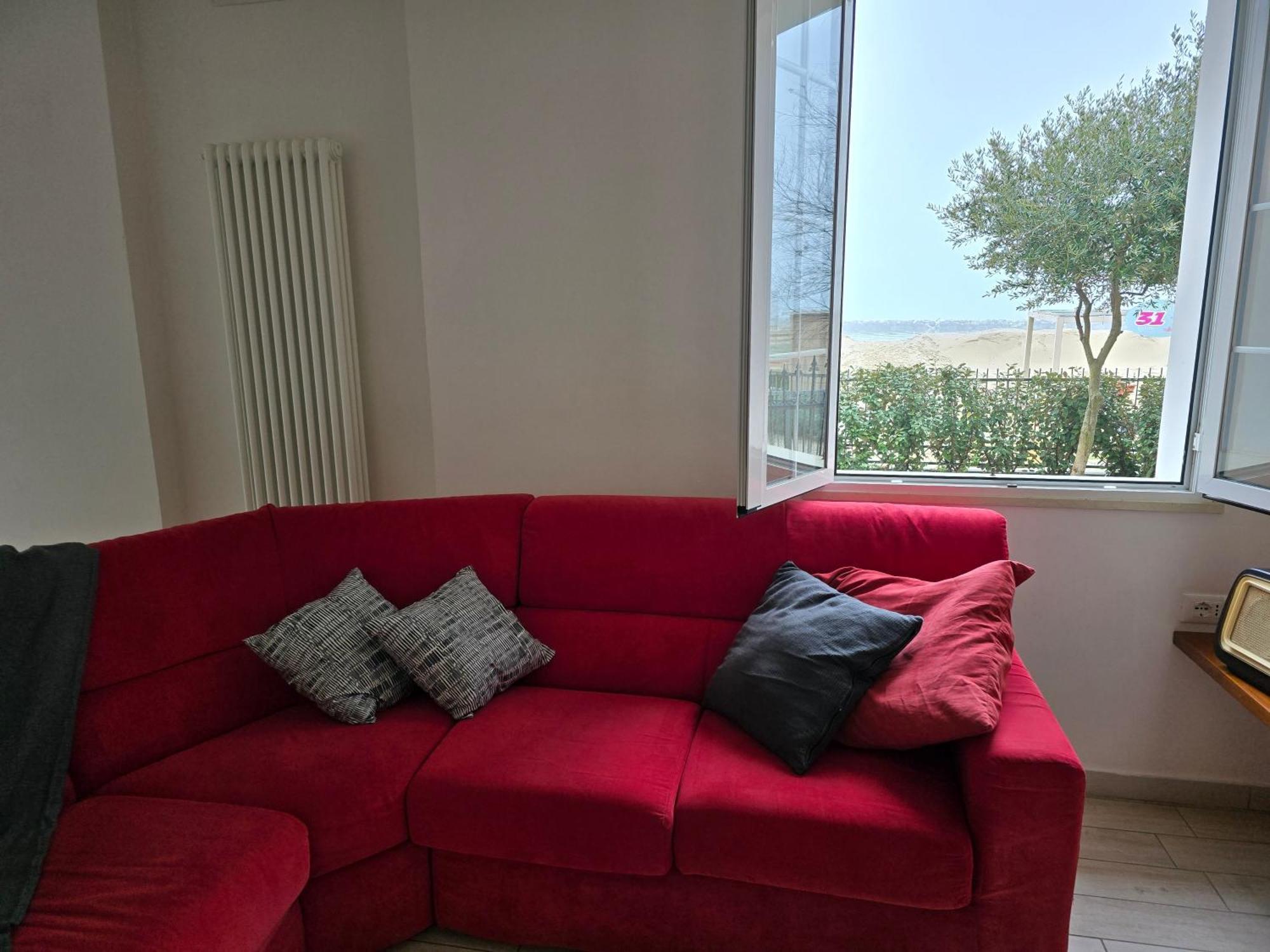 Villa Dolcevita Белариа-Игеа Марина Екстериор снимка