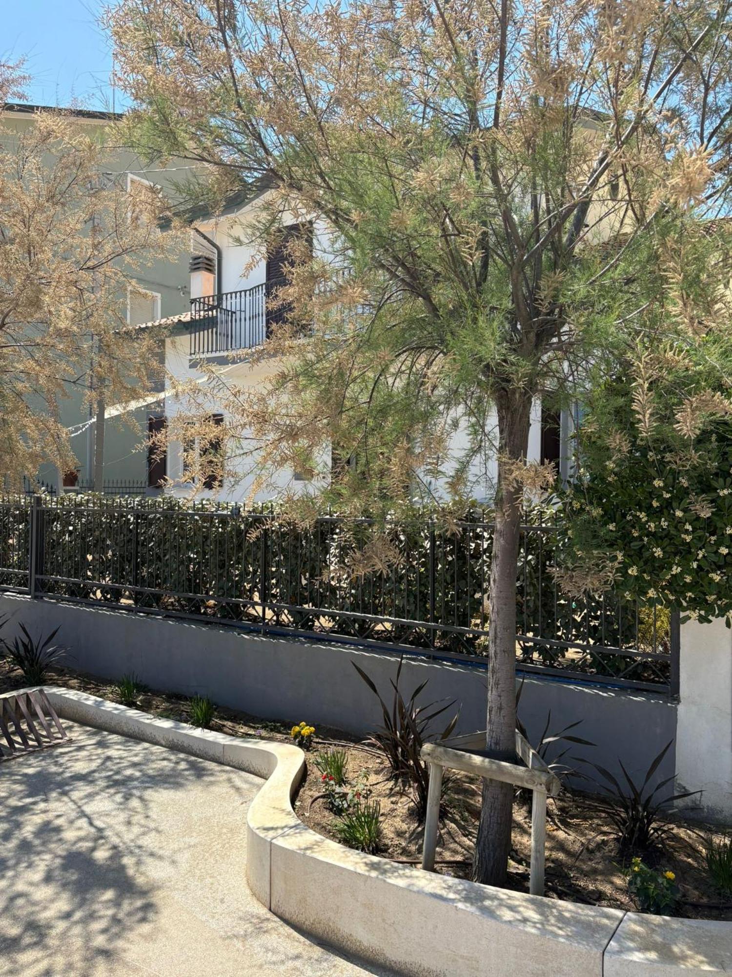 Villa Dolcevita Белариа-Игеа Марина Екстериор снимка