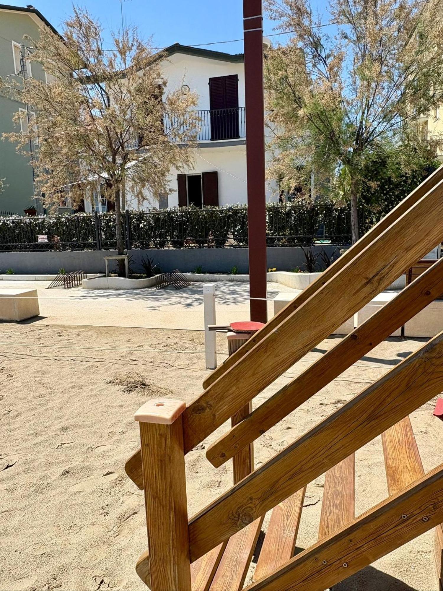Villa Dolcevita Белариа-Игеа Марина Екстериор снимка